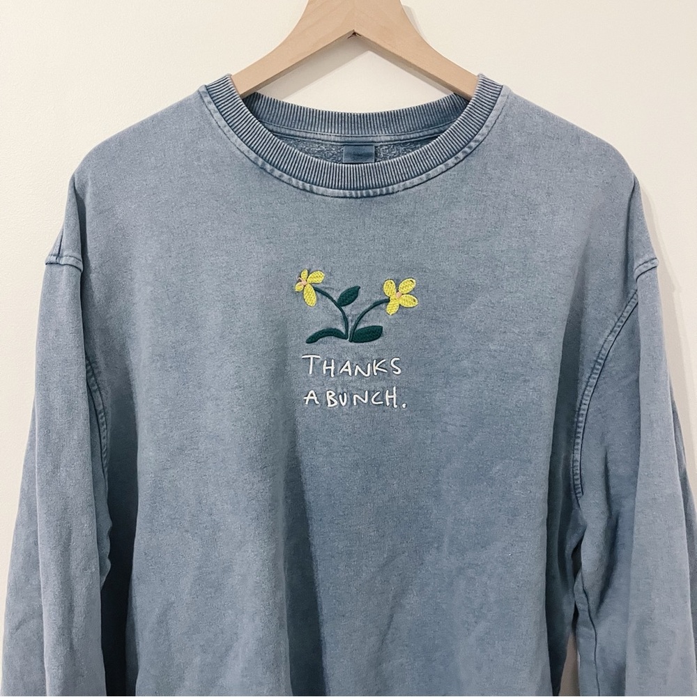 Embroidered Floral Crewneck